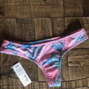 Jolyn Duke Style Bottoms